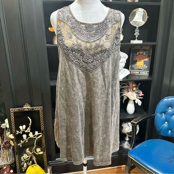 Easel Rose Embroidered Lace Tank Tunic Top Size Small - Picture 1 of 9